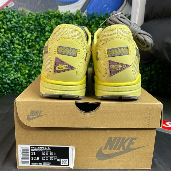 NIKE AIR MAX 1 (TRAVIS SCOTT) (SATURN) (Sz 11) - Picture 4 of 10